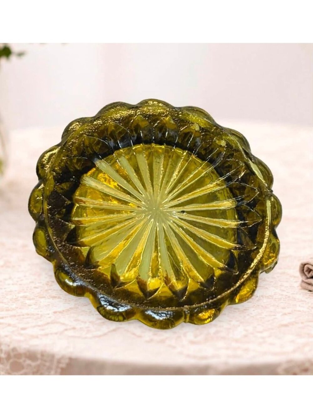 Vintage Indiana Glass Olive Green Diamond Point Handled Basket 7 inches MCM - Picture 7 of 10
